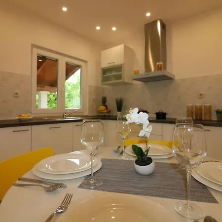 Melisa 5 By Interhome