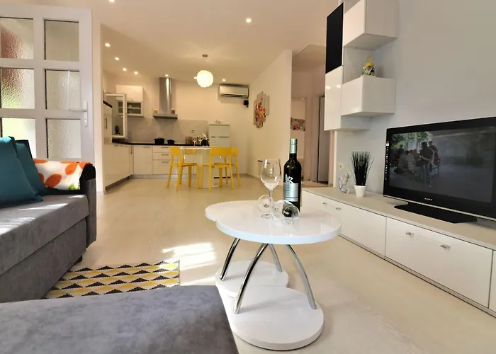 Melisa 5 By Interhome Poreč