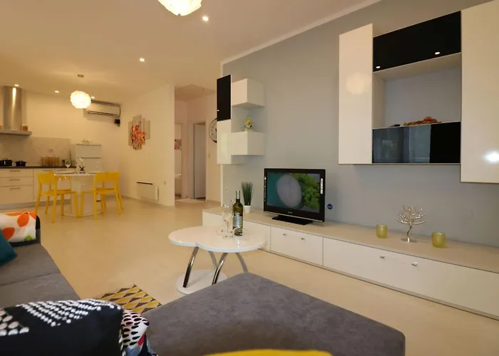 Melisa 5 By Interhome Poreč